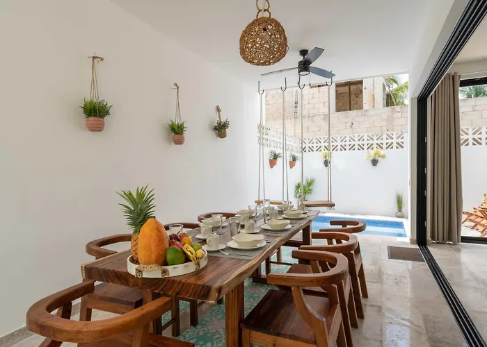 Casa Laura - - Private Townhome For 6 Guest - 3 Bedrooms - 5 Beds- Restaurant Walking Distance Tulum