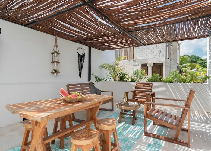 Casa Laura - - Private Townhome For 6 Guest - 3 Bedrooms - 5 Beds- Restaurant Walking Distance * Tulum
