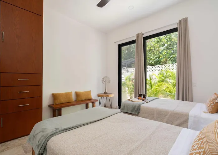 Casa Laura - - Private Townhome For 6 Guest - 3 Bedrooms - 5 Beds- Restaurant Walking Distance Apartamento *
