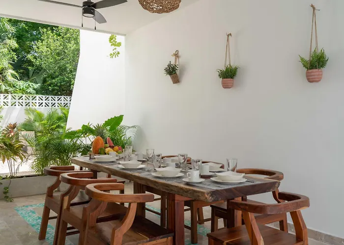 Casa Laura - - Private Townhome For 6 Guest - 3 Bedrooms - 5 Beds- Restaurant Walking Distance Apartamento