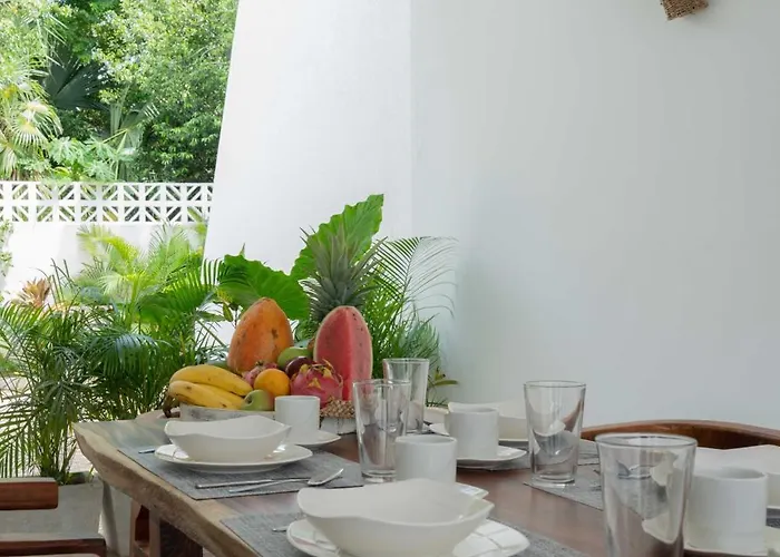 Casa Laura - - Private Townhome For 6 Guest - 3 Bedrooms - 5 Beds- Restaurant Walking Distance *