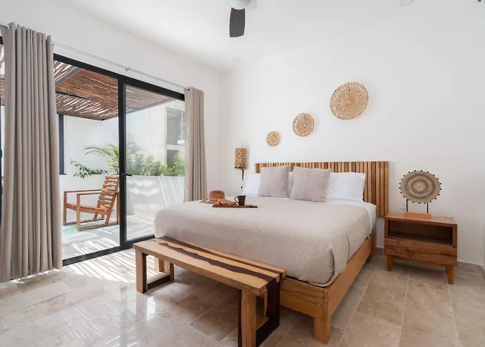 Casa Laura - - Private Townhome For 6 Guest - 3 Bedrooms - 5 Beds- Restaurant Walking Distance