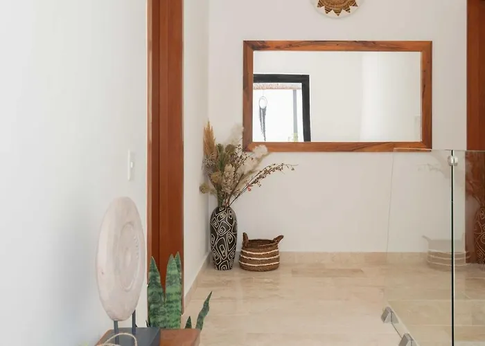 Casa Laura - - Private Townhome For 6 Guest - 3 Bedrooms - 5 Beds- Restaurant Walking Distance Tulum